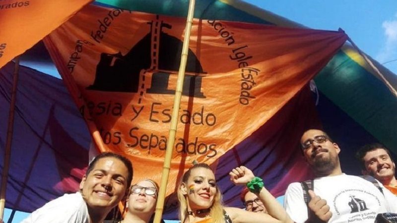 2021 es el año del “pañuelo naranja” por la separación Estado-Iglesias en  Argentina · Global Voices en Español