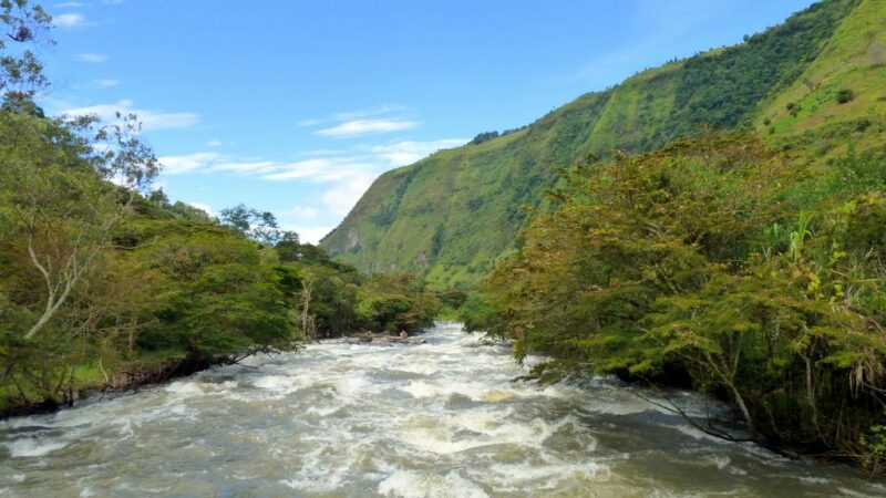 .نهر ريو أبويلا في انتاج بالإكوادور، صورة من فليكر، أندرياس كاي 